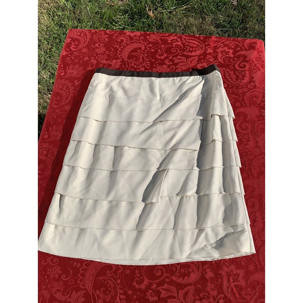 Larry Levine Stretch  Skirt Size 14 Tiered Pencil  Ruffle‎ Skirt Beige Brown